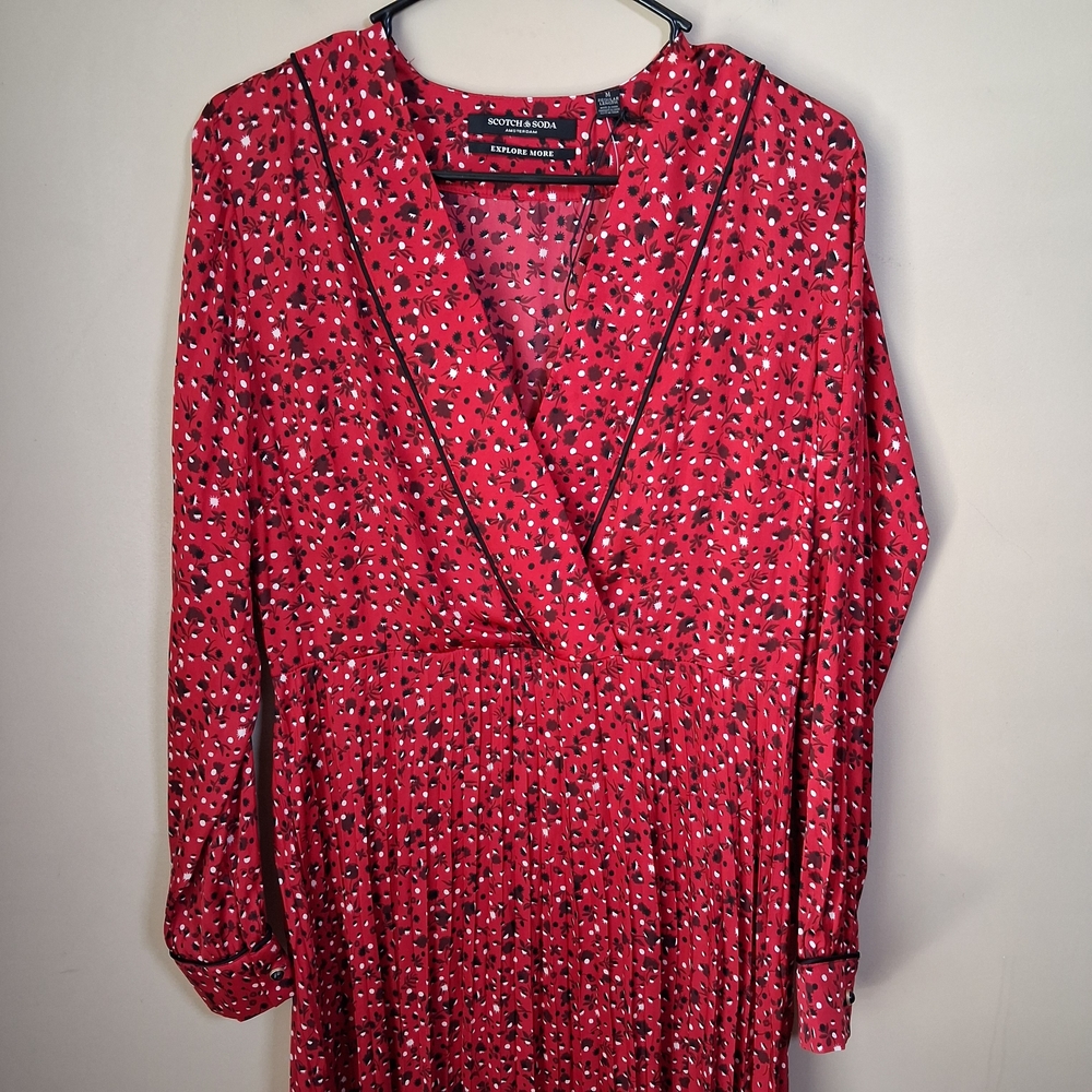 Scotch And Soda Anthropologie NWOT Red Printed Pleated Maxi Dress; Size M - Picture 4 of 12